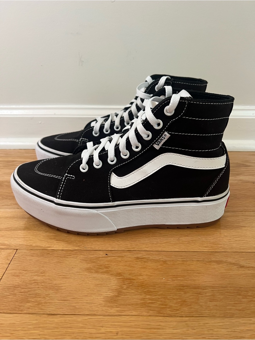 NWOT Vans Filmore Hi Tapered Platform ST Women’s Sneakers